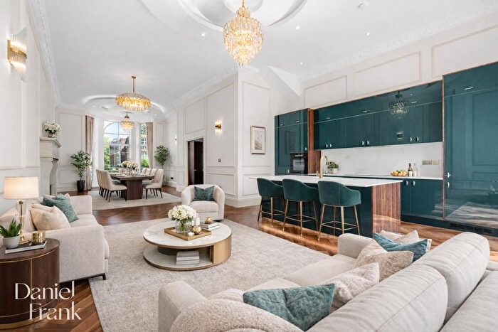 5 Bedroom Semi Detached House For Sale In Palmerston Road, Buckhurst Hill, IG9