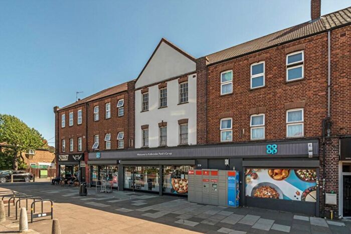 3 Bedroom Flat To Rent In Shooters Hill Road, Charlton, SE3