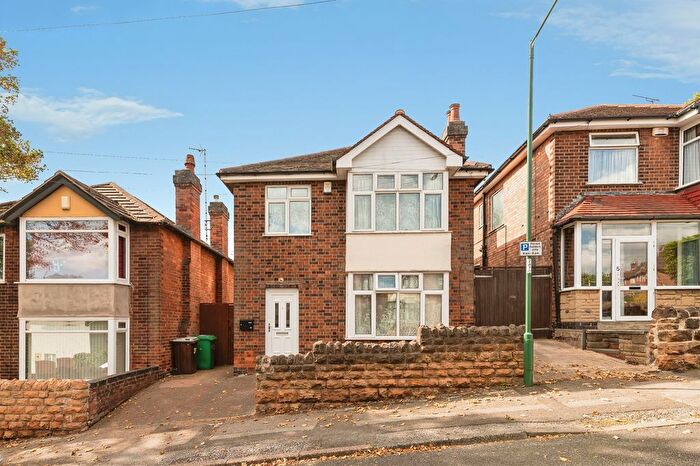 3 Bedroom Detached House For Sale In Alma Road, Nottingham, NG3