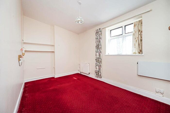 2 Bedroom Flat For Sale In Church Road, Leyton, London, E10