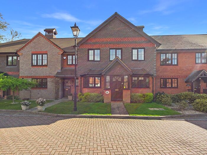 3 Bedroom Terraced House For Sale In Gregories Road, Beaconsfield, Buckinghamshire, HP9