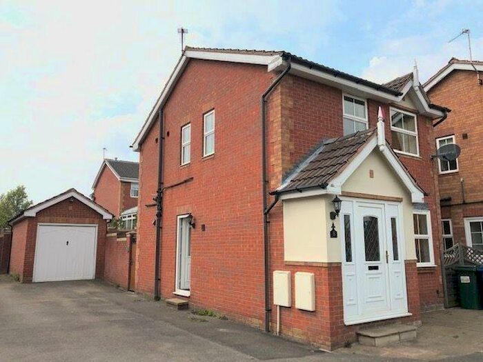 3 Bedroom Detached House To Rent In Kent Close, Royston, S71