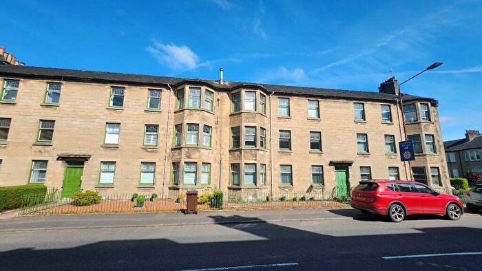 2 Bedroom Flat To Rent In Glasgow Road, Dumbarton, Dunbartonshire, G82