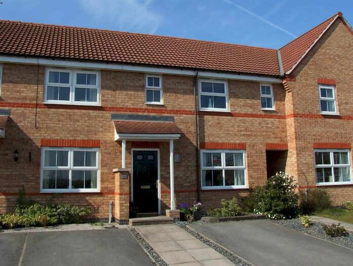 3 Bedroom Town House To Rent In Oxclose Park View, Halfway, S20