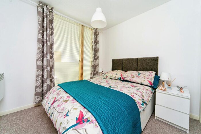 1 Bedroom Flat For Sale In Mann Island, Liverpool, Merseyside, L3