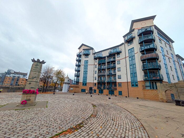 2 Bedroom Flat To Rent In Ocean Drive, The Shore, Edinburgh, EH6