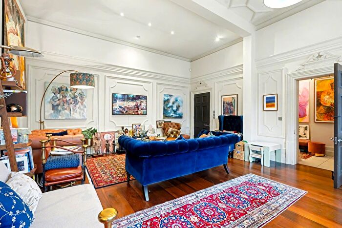 2 Bedroom Flat For Sale In Grosvenor House, Finchley Road, Hampstead, London, NW3