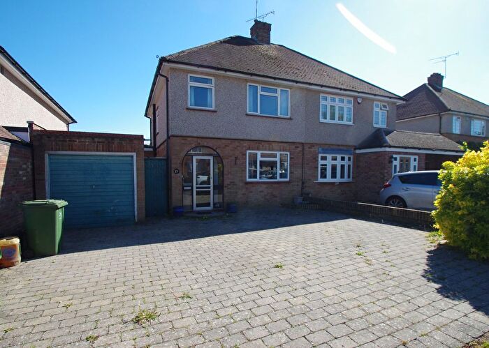 3 Bedroom Semi-Detached House To Rent In Crown Rise, Watford, WD25