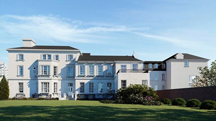 2 Bedroom Flat For Sale In Hartington Place, Eastbourne, BN21