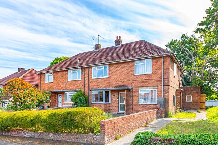 2 Bedroom Flat For Sale In Long Road, Bournemouth, BH10