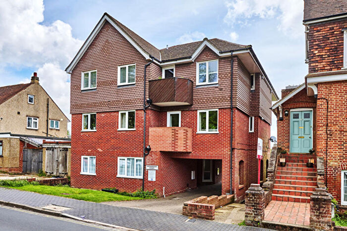 1 Bedroom Apartment To Rent In Buckingham Court, Lemsford Road, St Albans, Herts, AL1