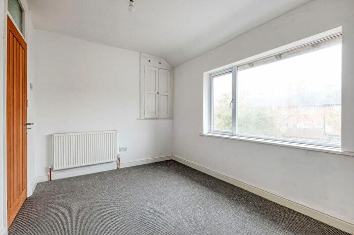 3 Bedroom Terraced House For Sale In Honiton Close, Birmingham, B31