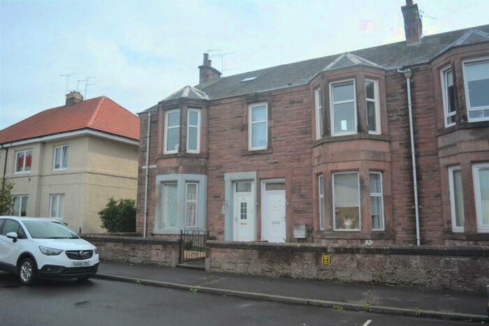 2 Bedroom Flat To Rent In Shaftsbury Street, Alloa, Alloa, Stirlingshire, FK10