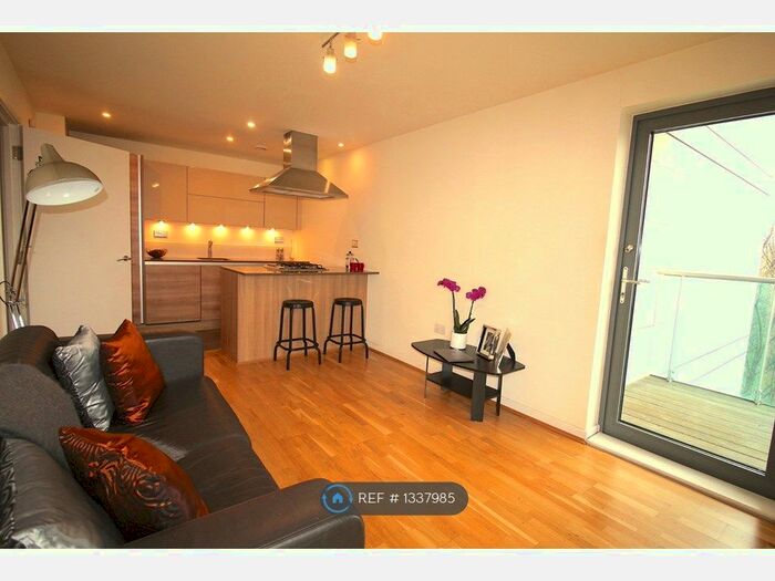 1 Bedroom Flat To Rent In Orchid Apartments, London, E1