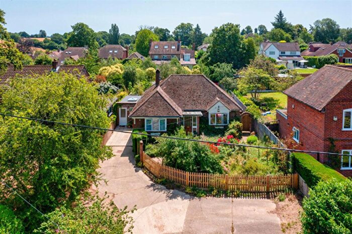 4 Bedroom Detached House For Sale In Wood Lane, Sonning Common, RG4