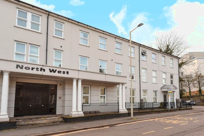 1 Bedroom Flat To Rent In Woodford Road, Watford, WD17