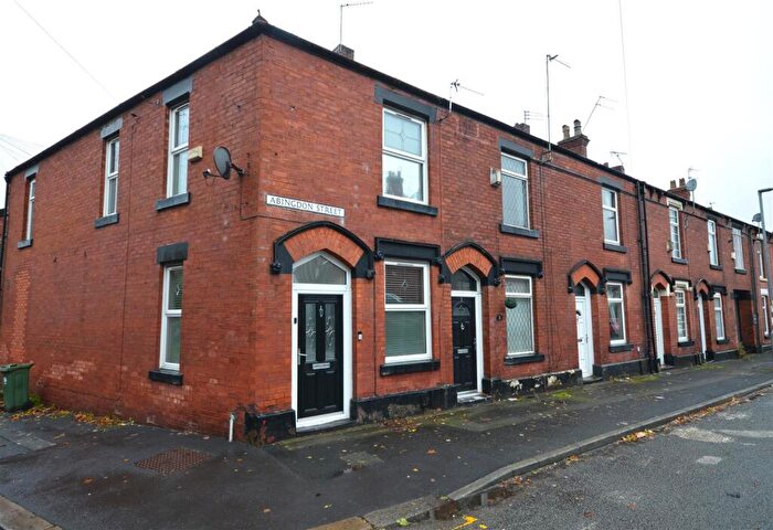 3 Bedroom End Of Terrace House For Sale In Abingdon Street, Cockbrook, Ashton-Under-Lyne, OL6