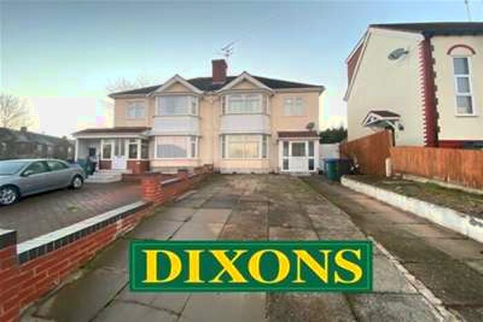 4 Bedroom House To Rent In Woodgreen Road, Oldbury, B68