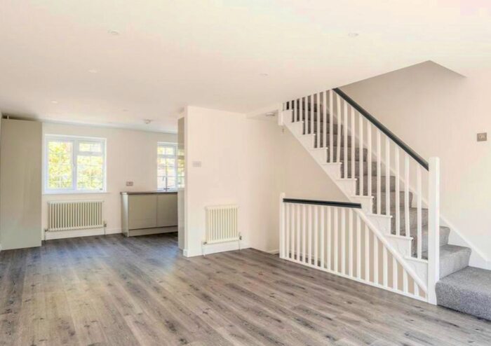 4 Bedroom Terraced House To Rent In Robin Dene, Brighton, BN2