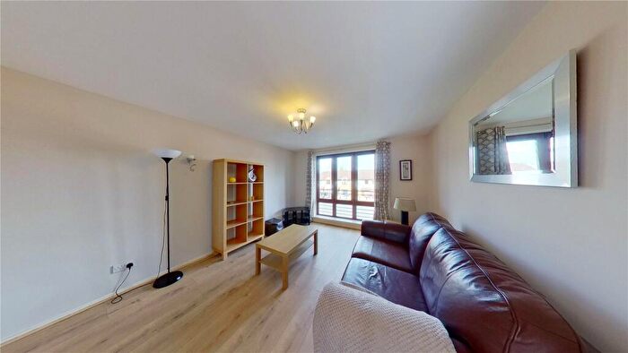 1 Bedroom Flat To Rent In Hawkhill, Edinburgh, EH7