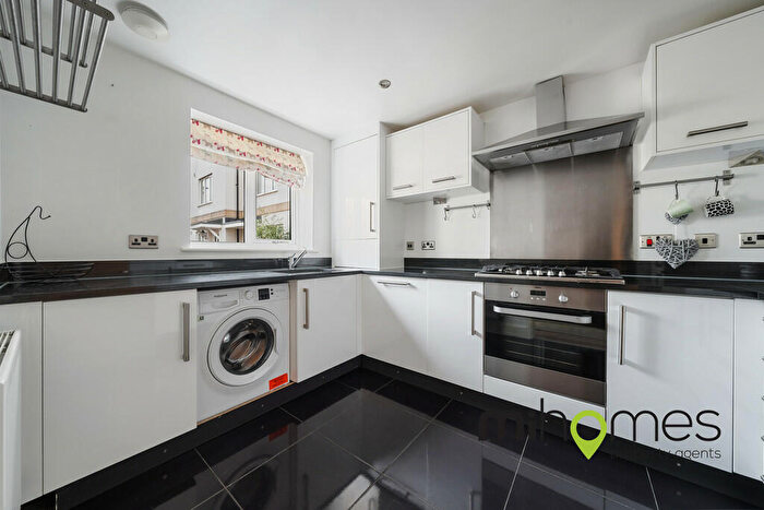 3 Bedroom Terraced House For Sale In Beckwith Close, Enfield, EN2