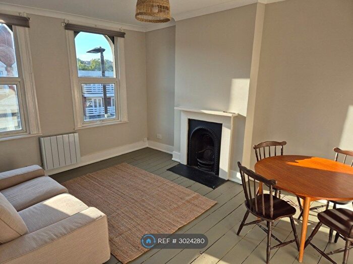 1 Bedroom Flat To Rent In Tulse Hill, London, SE27