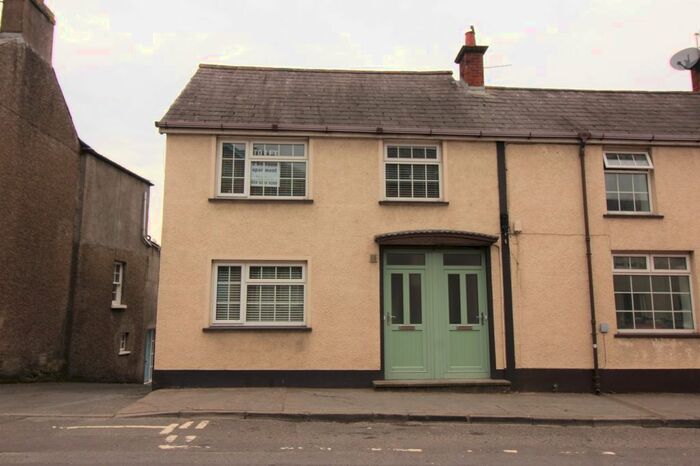 2 Bedroom Flat To Rent In Lisburn Street, Hillsborough, County Down, BT26