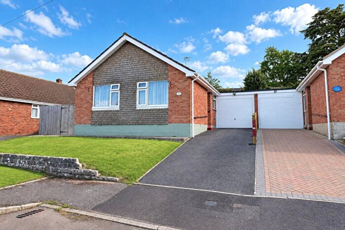 3 Bedroom Bungalow For Sale In The Tynings, Westbury, BA13
