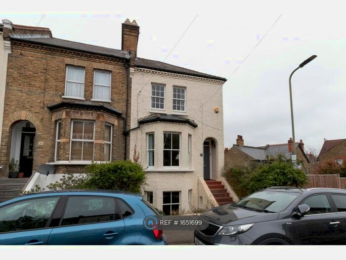 4 Bedroom End Of Terrace House To Rent In Burnhill Road, Beckenham, BR3