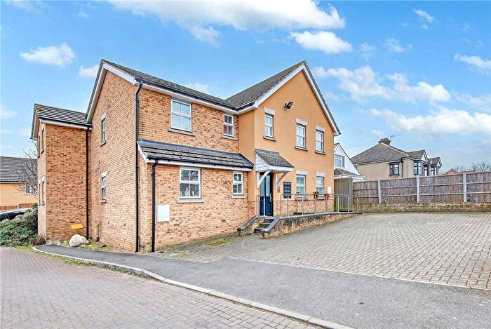 2 Bedroom Property For Sale In St. Stephens Crescent, Chadwell St. Mary, RM16