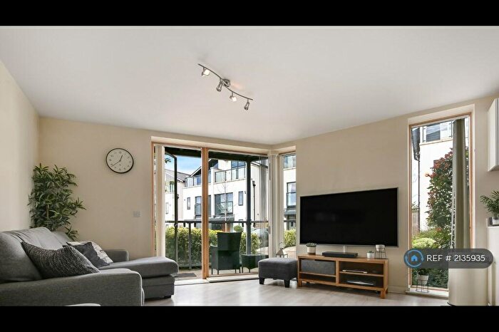 2 Bedroom Flat To Rent In St Clements Avenue, Harold Wood, RM3