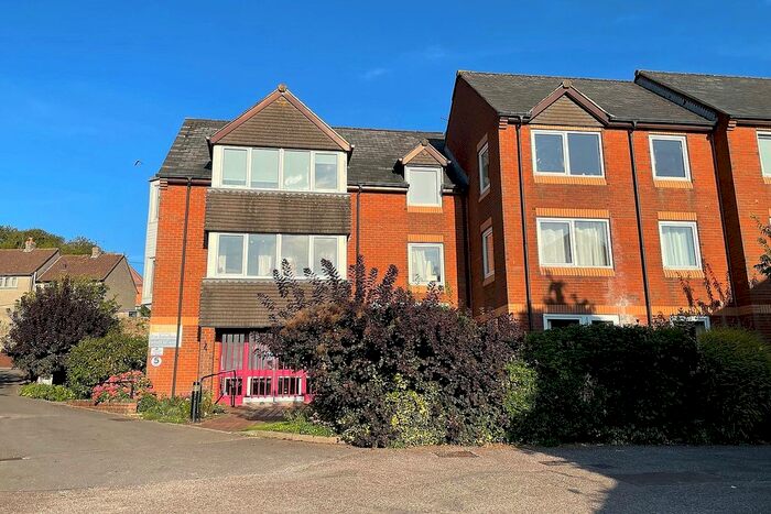 1 Bedroom Flat For Sale In Wincanton, Somerset, BA9