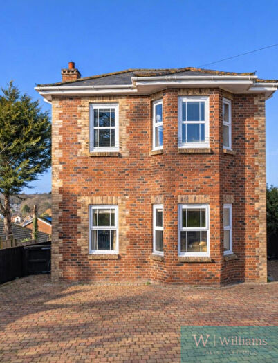 3 Bedroom Detached House For Sale In Kite Hill, Wootton Bridge, Ryde, PO33