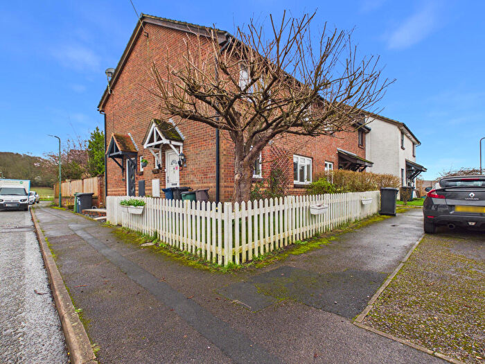 1 Bedroom Semi-Detached House For Sale In Bridgestone Drive, Bourne End, Buckinghamshire, SL8