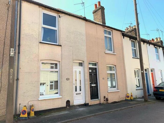 2 Bedroom Terraced House To Rent In Baker Street, Rochester, ME1