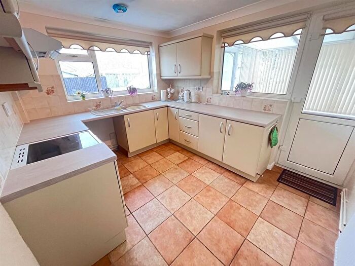 2 Bedroom Detached Bungalow To Rent In School Lane, North Somercotes, Louth, LN11