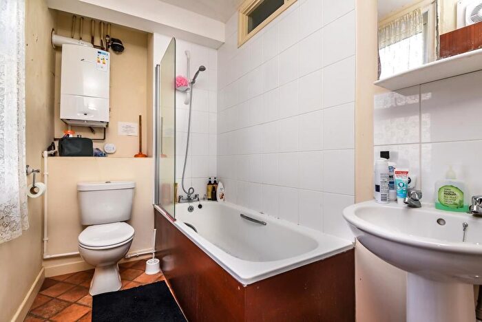 5 Bedroom Terraced House To Rent In Marston Street, Student Bedroom, OX4