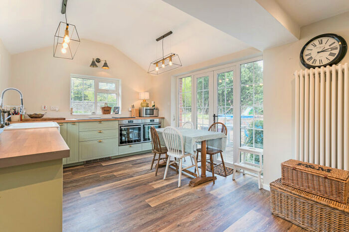 4 Bedroom Detached House To Rent In Oakley Park, Frilford Heath, OX13