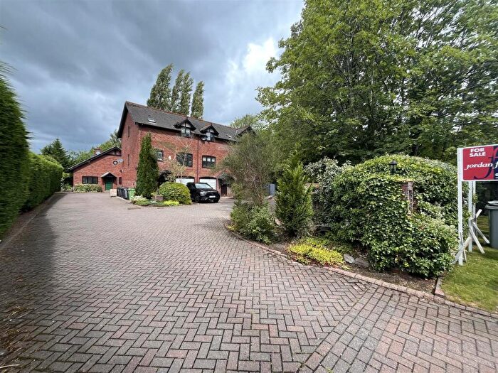 3 Bedroom Town House To Rent In Manchester Road, Wilmslow, SK9
