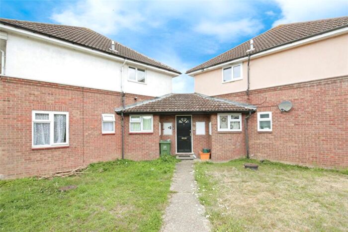 2 Bedroom Apartment To Rent In Charlston Avenue, Basildon, SS13