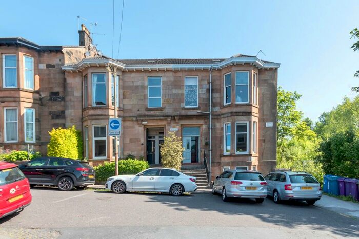 Apartment To Rent In Ailsa Drive, Glasgow, Scotland, G42