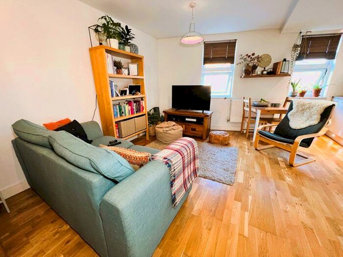 1 Bedroom Flat To Rent In Bedford Hill Balham, SW12