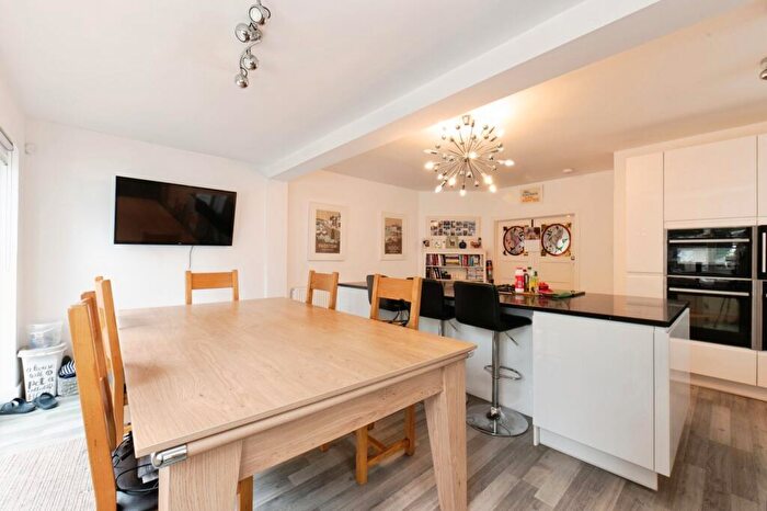 4 Bedroom Semi Detached House For Sale In The Woodlands, Esher, Surrey, KT10