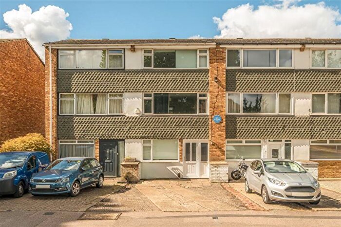 3 Bedroom House For Sale In Leyland Road, Lee, SE12