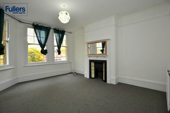 2 Bedroom Flat To Rent In Fox Lane, London, N13