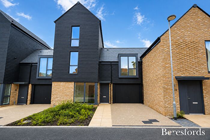 4 Bedroom Detached House To Rent In St. Andrews Drive, Chelmsford Garden, CM3