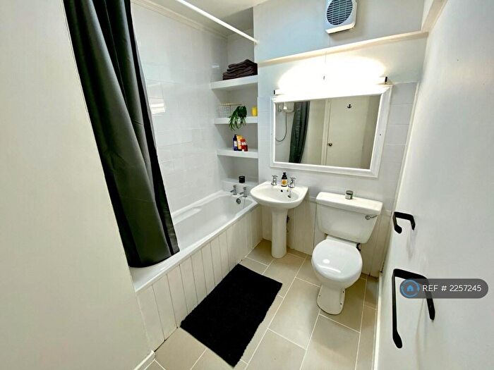 1 Bedroom Flat To Rent In Crown Terrace, Leamington Spa, CV31