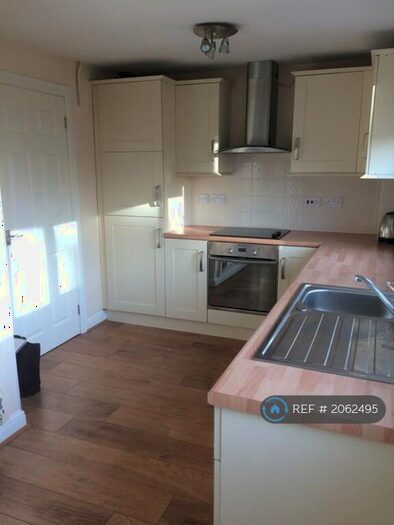 3 Bedroom Semi-Detached House To Rent In Wildey Road, Bedworth, CV12