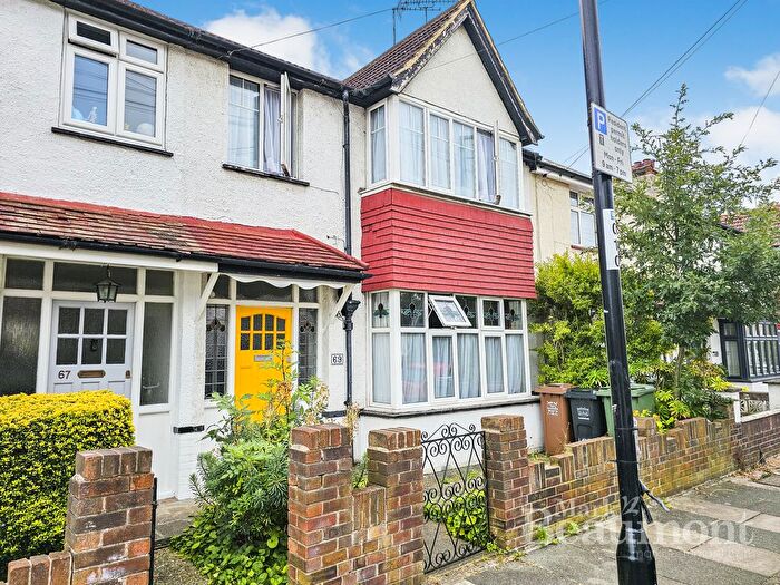 3 Bedroom Terraced House To Rent In Embleton Road, London, SE13