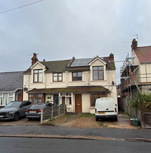 3 Bedroom Semi Detached House For Sale In St Osyth Road, Clacton-on-Sea, CO15